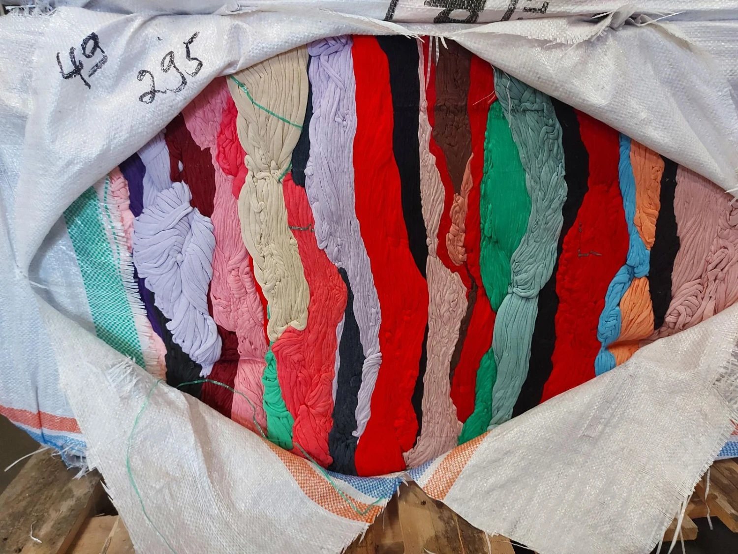 Matonkudepaali, Trikookude Vyyhdeillä, P49 / 295 Kg 3 Matonkudepaali, Trikookude Vyyhdeillä, P49 / 295 Kg