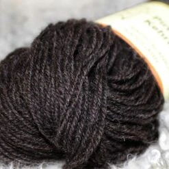 Pirtin Kehräämö Karstavillalanka, Tex 140x3 10 Pirtin Kehräämö Karstavillalanka, Tex 140x3 -Langat Maailma pirtin kehraamo karstavillalanka 140x3 05 m 1 1